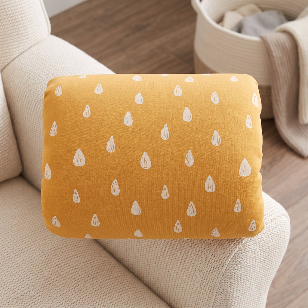 Little Manta Feeding Arm Pillow