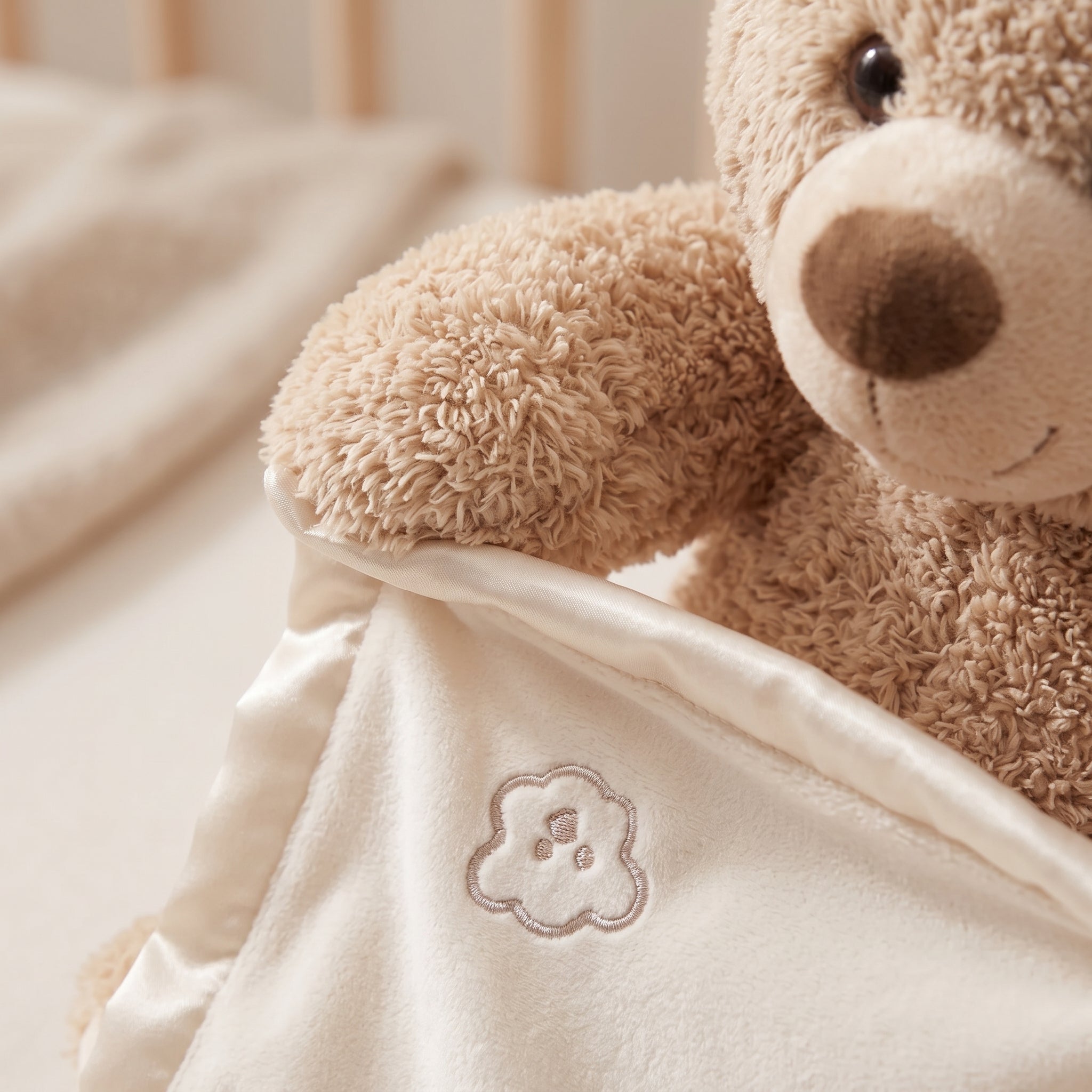 Little Manta Melody Peekaboo Bear