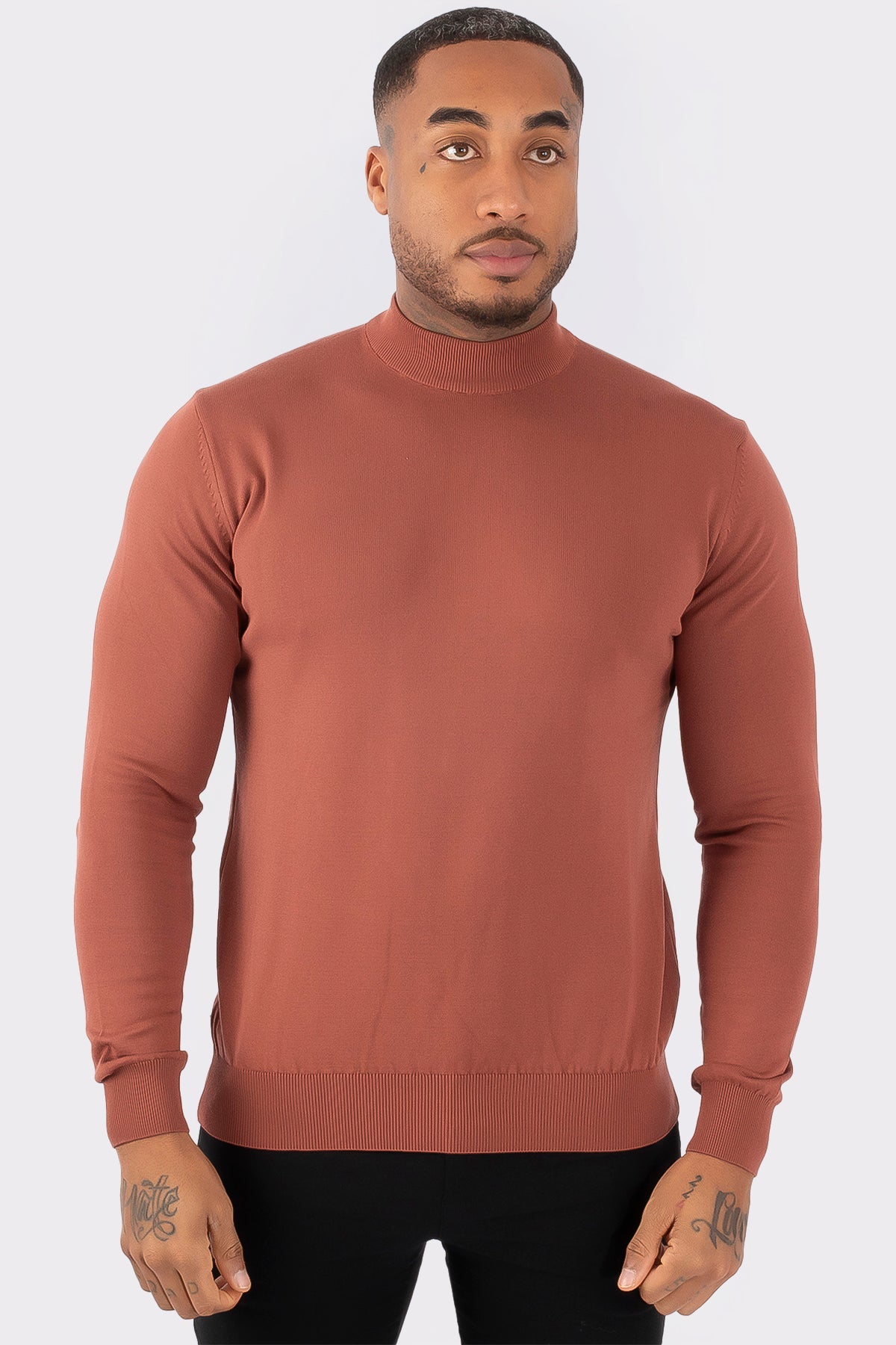 THE TORIVO HALF TURTLENECK