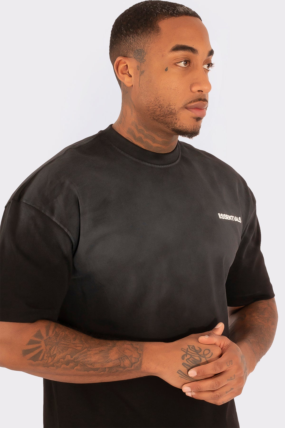 THE ESSENTIALS T-SHIRT