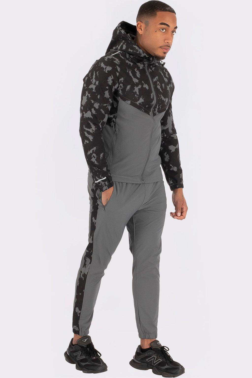 THE CAMOUFLAGE COMBISET