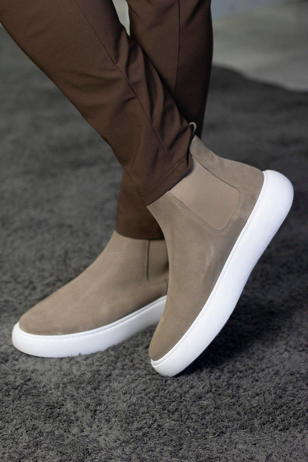 THE MAISON PREMIUM HIGHTOP