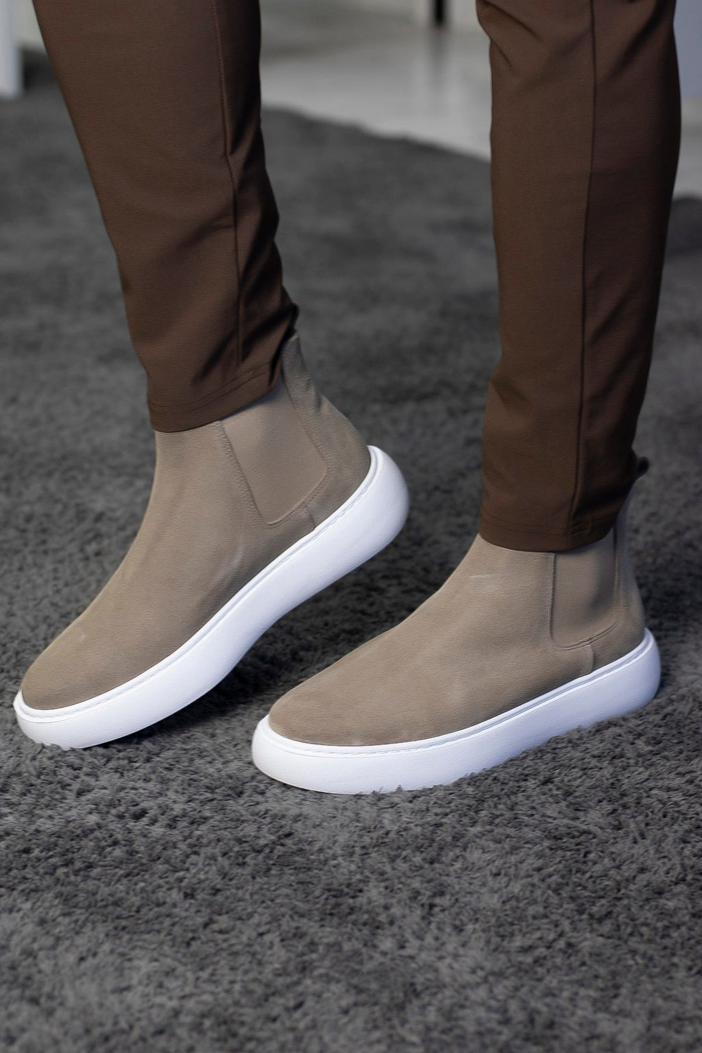 THE MAISON PREMIUM HIGHTOP