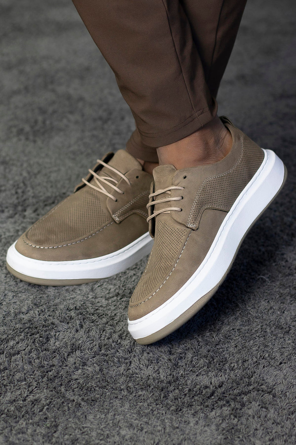 THE STOCKHOLM PREMIUM SNEAKER