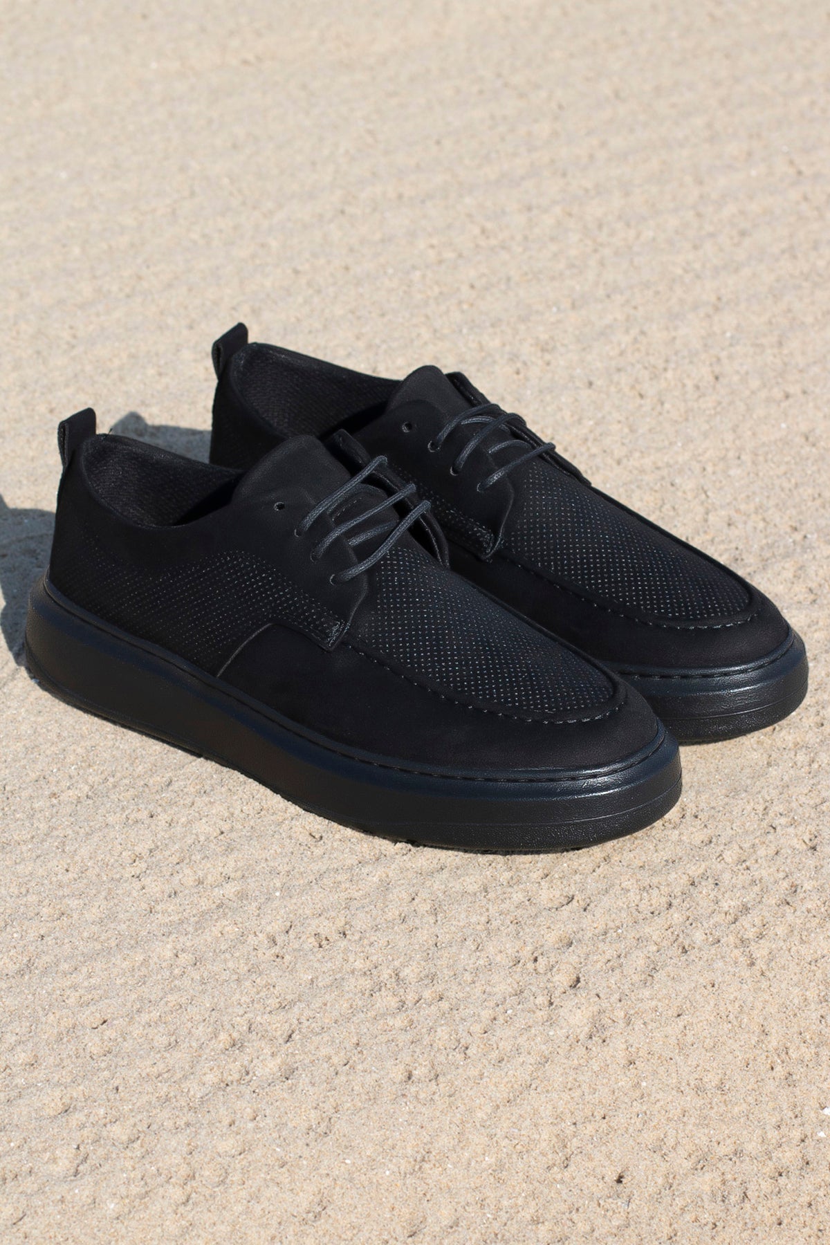 THE STOCKHOLM PREMIUM SNEAKER