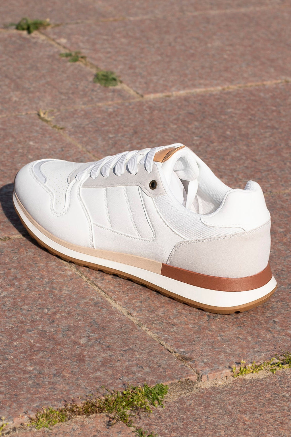 THE SANTOS ESSENTIAL SNEAKER