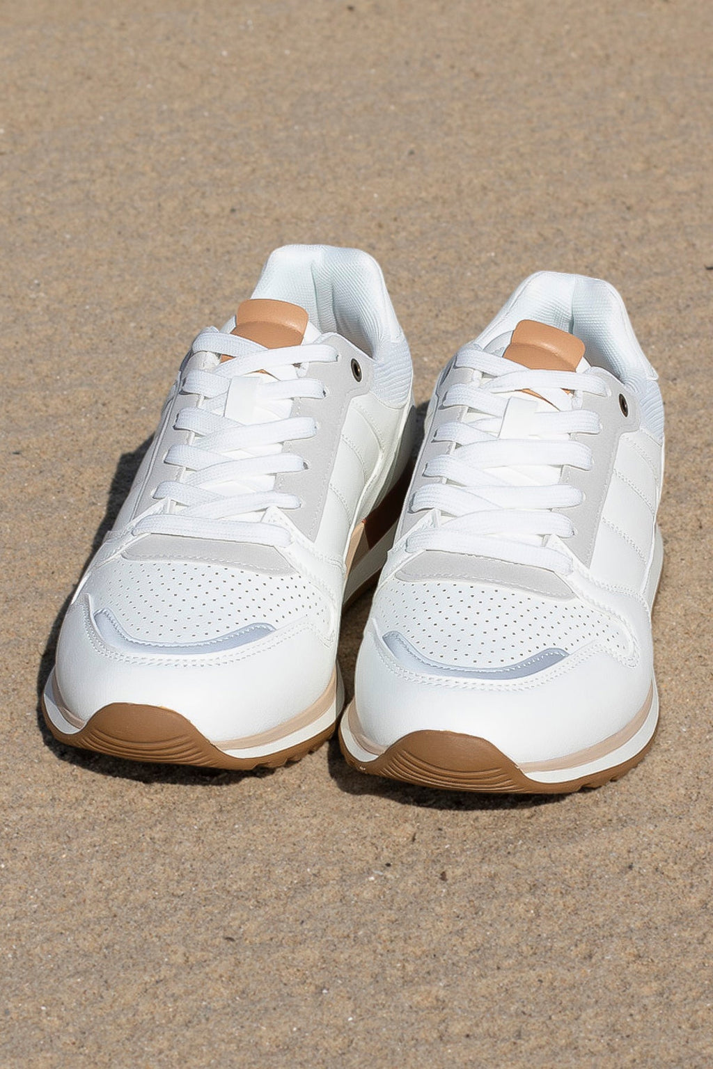 THE SANTOS ESSENTIAL SNEAKER
