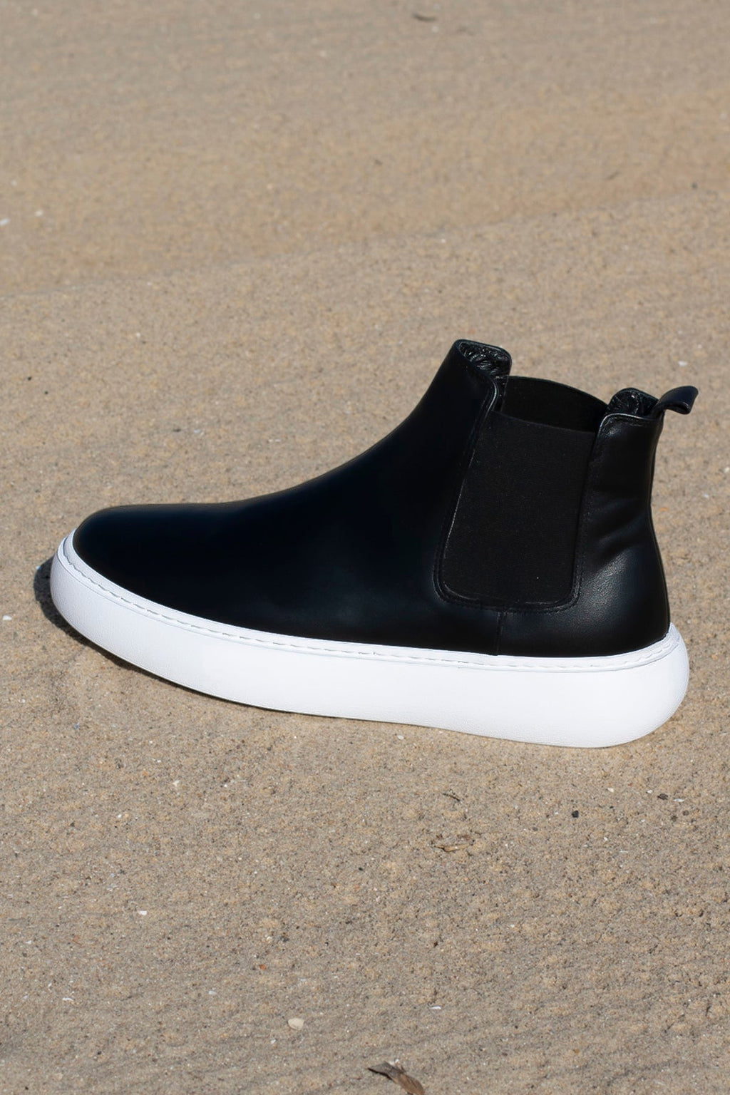 THE MAISON PREMIUM HIGHTOP