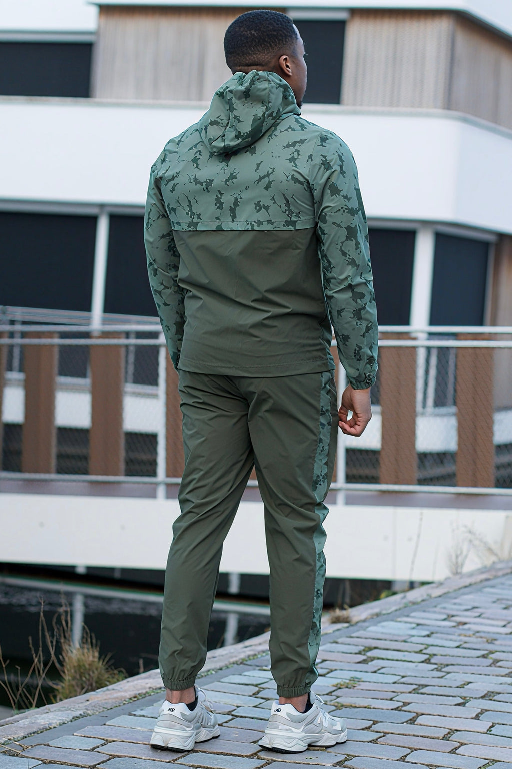 THE CAMOUFLAGE COMBISET