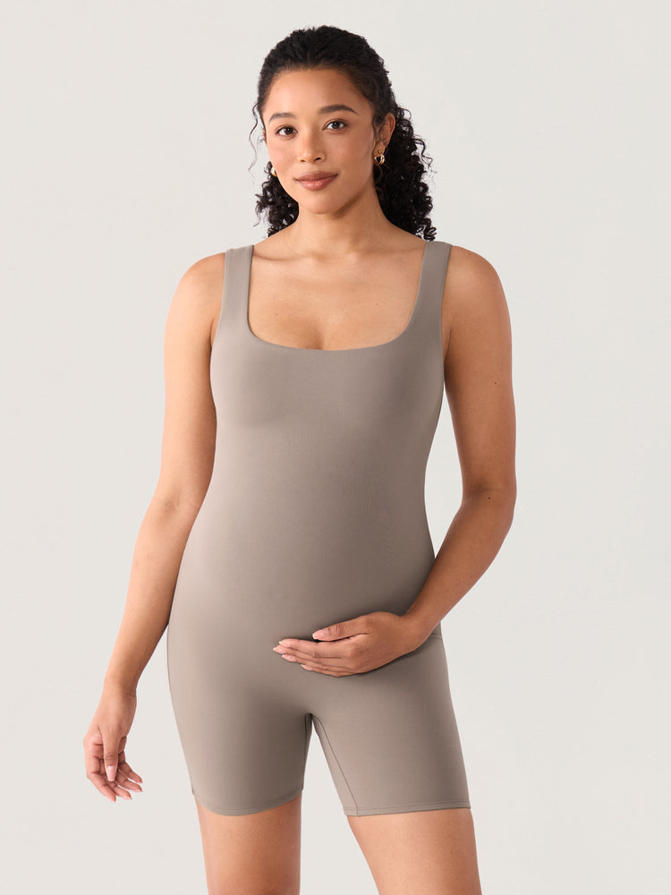 Fazo Store dubbellaagse korte zwangerschapsjumpsuit met vierkante hals