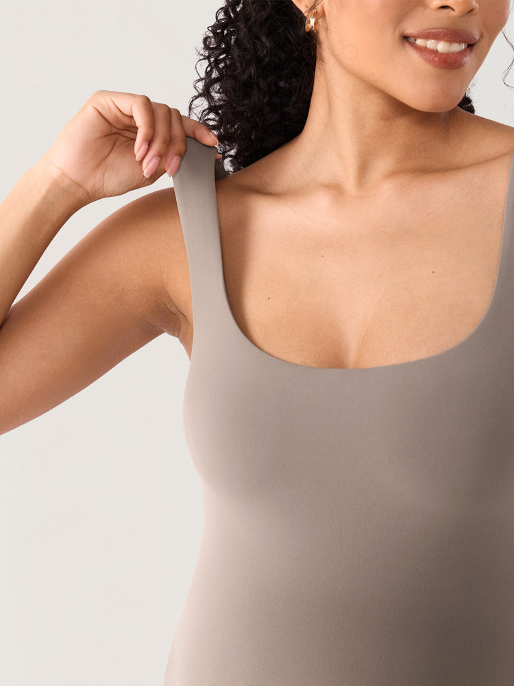 Fazo Store dubbellaagse korte zwangerschapsjumpsuit met vierkante hals