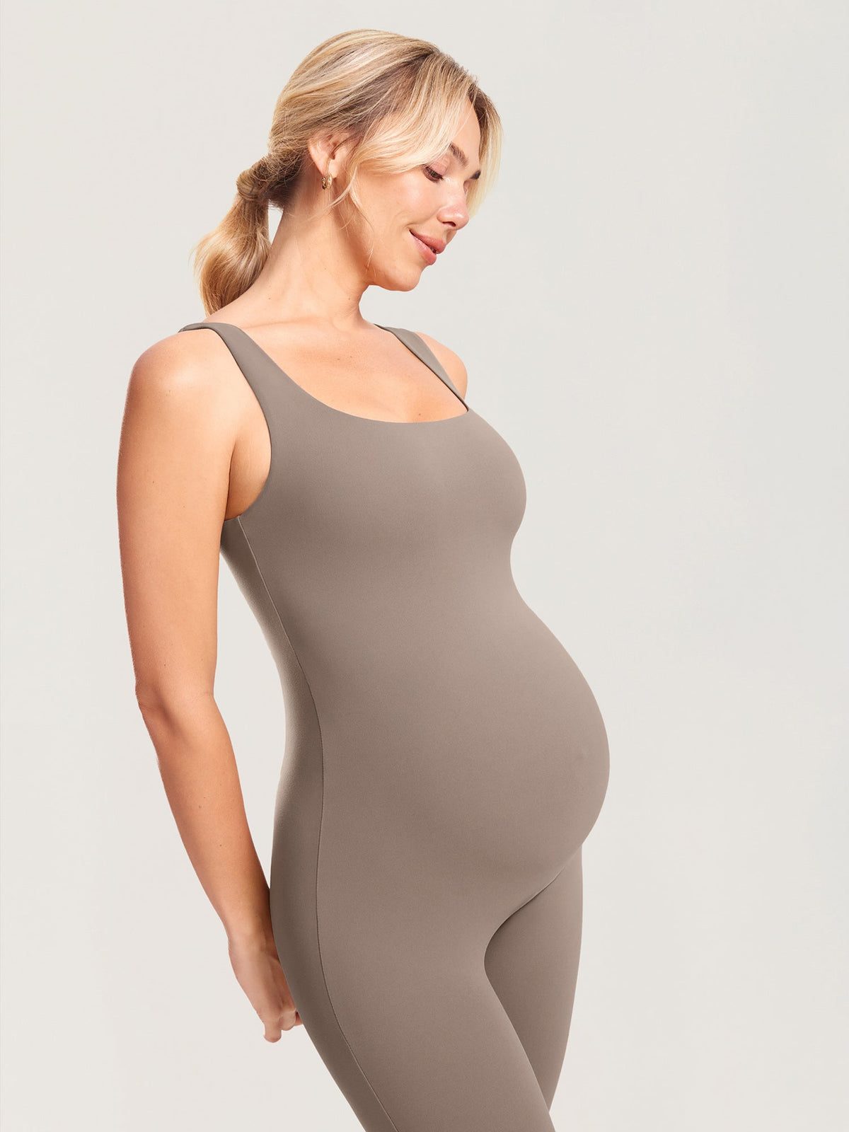 Fazo Store zwangerschapsjumpsuit met vierkante hals – 64 cm