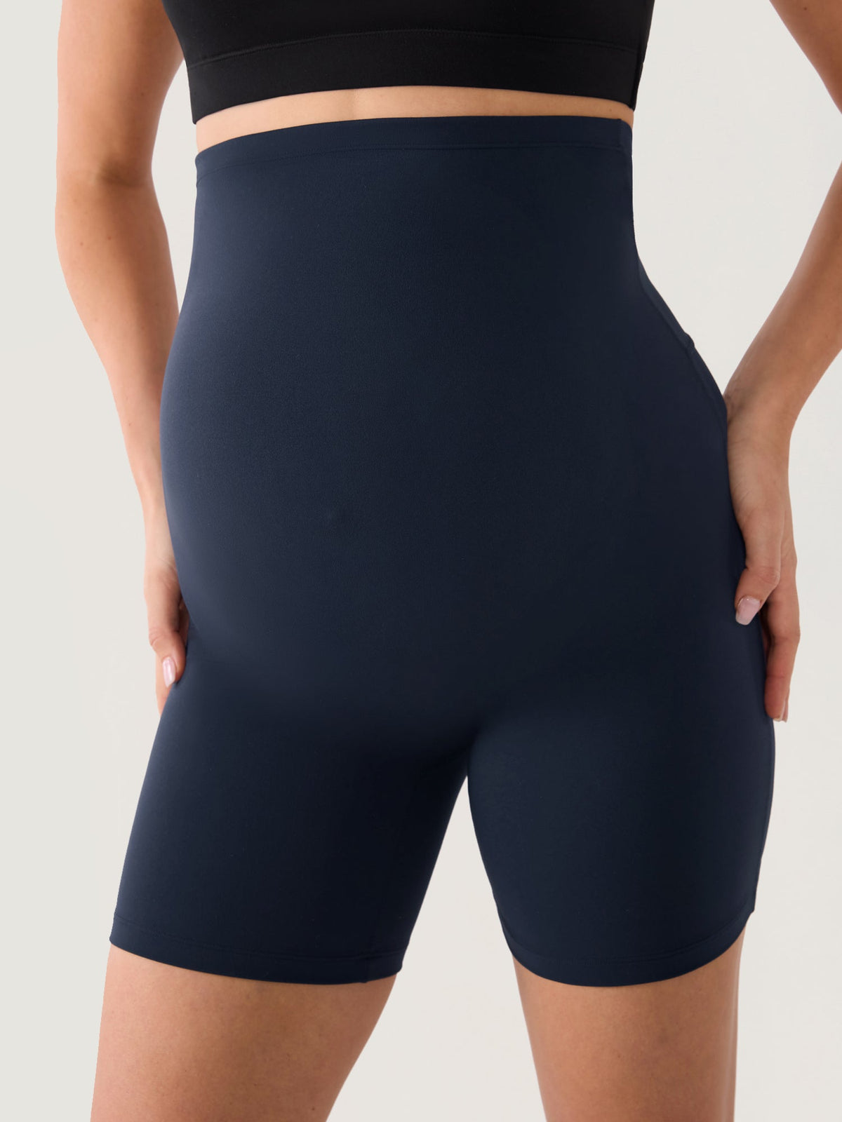 Fazo Store zwangerschapsshort met naadloos voorpand – 15 cm
